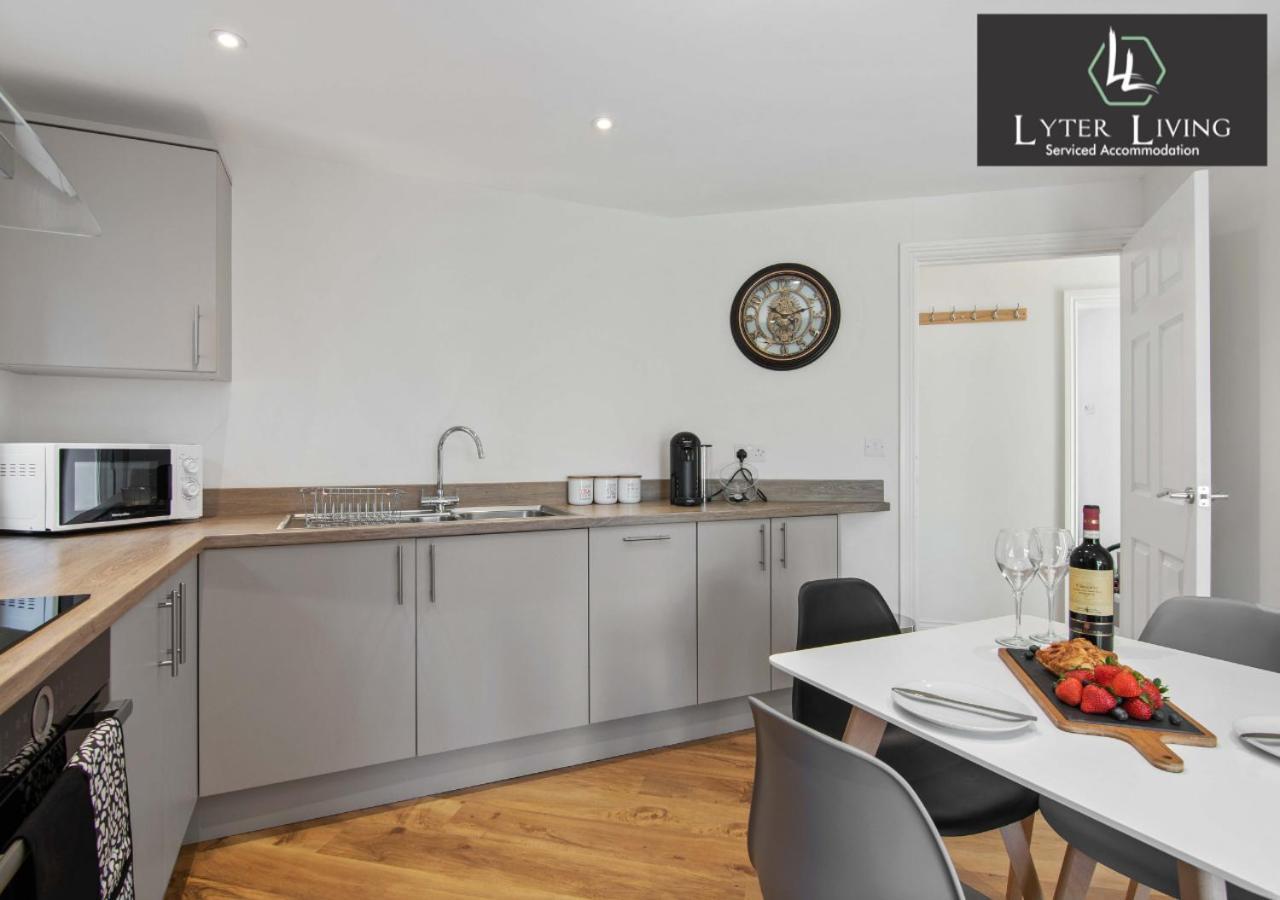 Lyter Living Serviced Oxford-hawthorn-with Parking *